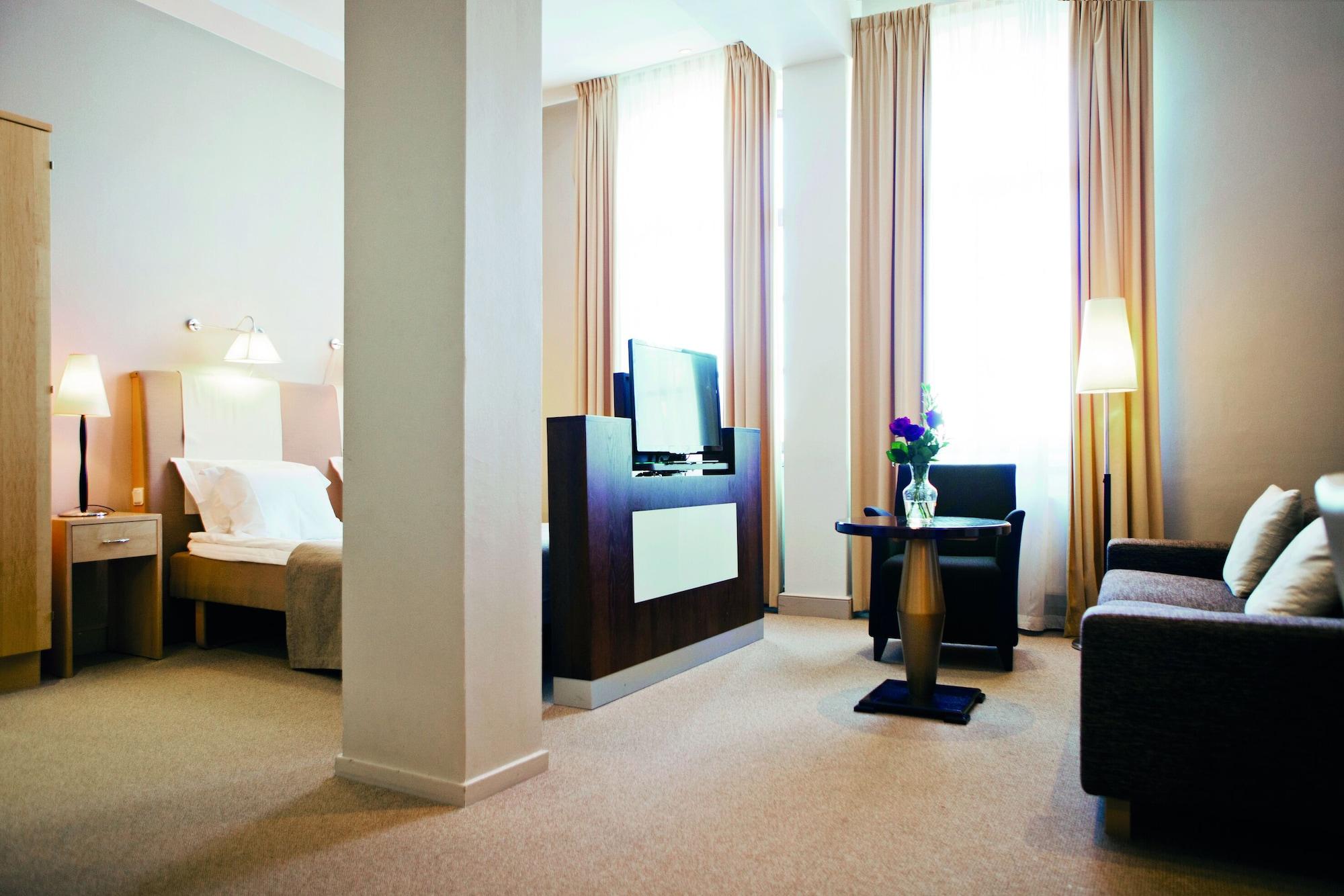 Elite Stora Hotellet Oerebro Bagian luar foto
